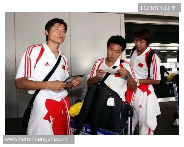 从贫困中崛起的足球明星童年悲惨经历与奋斗之路